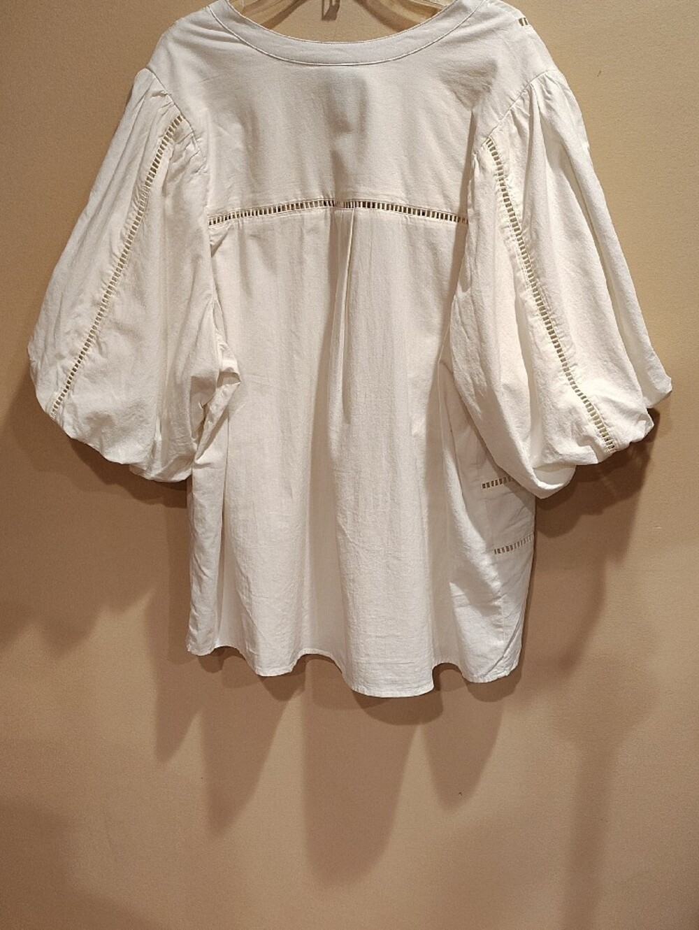 Ava & Viv Plus Sz 1X White Eyelet 3/4 Balloon Sleeves Button-Front Blouse WM - Picture 3 of 9